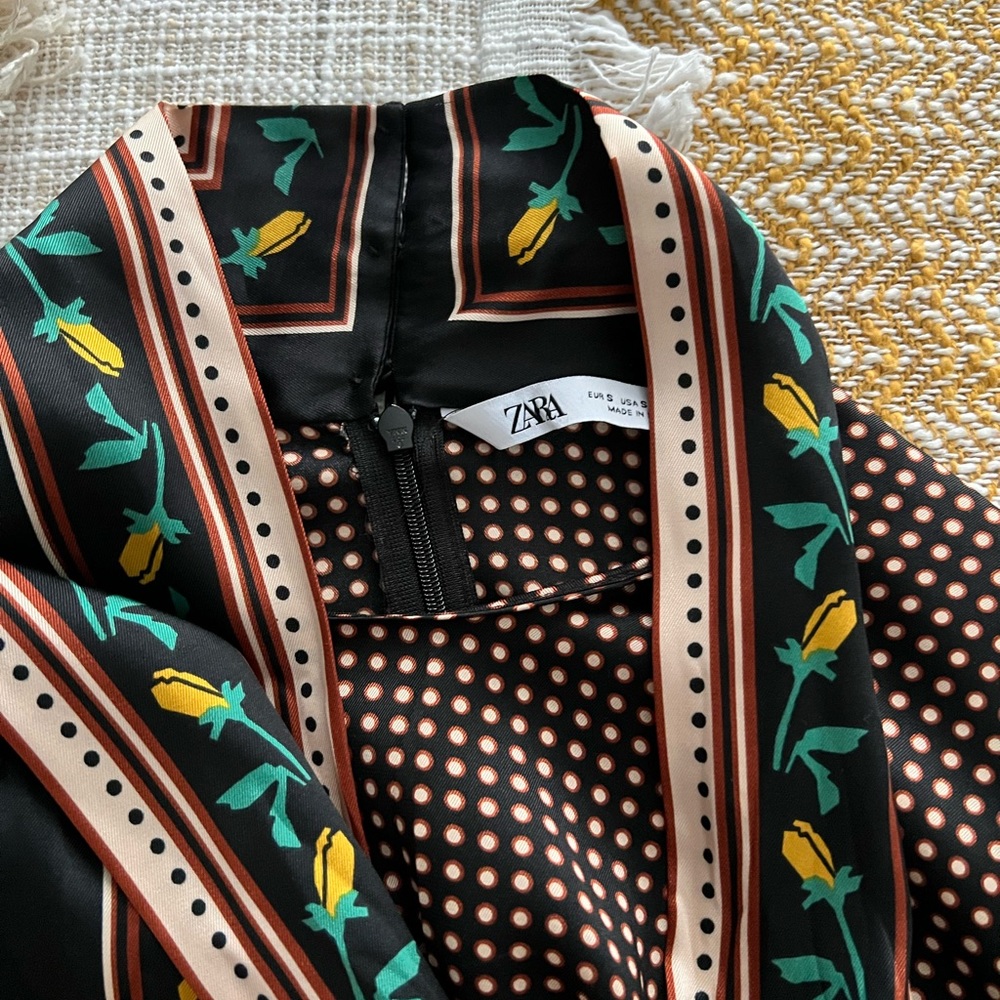 Zara dress size small